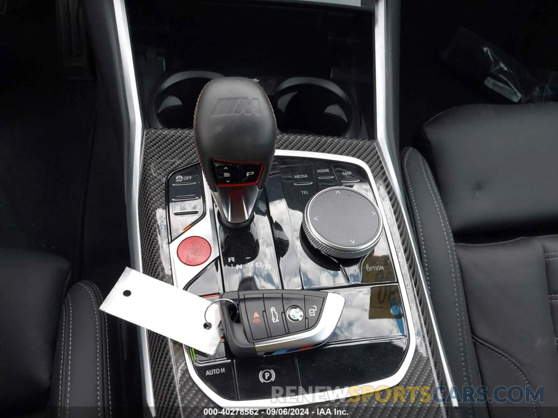 11 Photograph of a damaged car 3MF13DM04R8E14430 BMW M2 2024