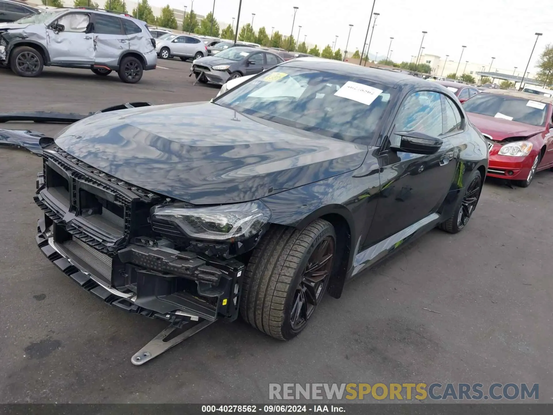 2 Photograph of a damaged car 3MF13DM04R8E14430 BMW M2 2024
