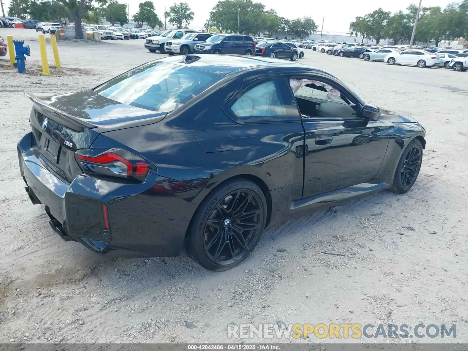 4 Photograph of a damaged car 3MF13DM0XR8D99996 BMW M2 2024
