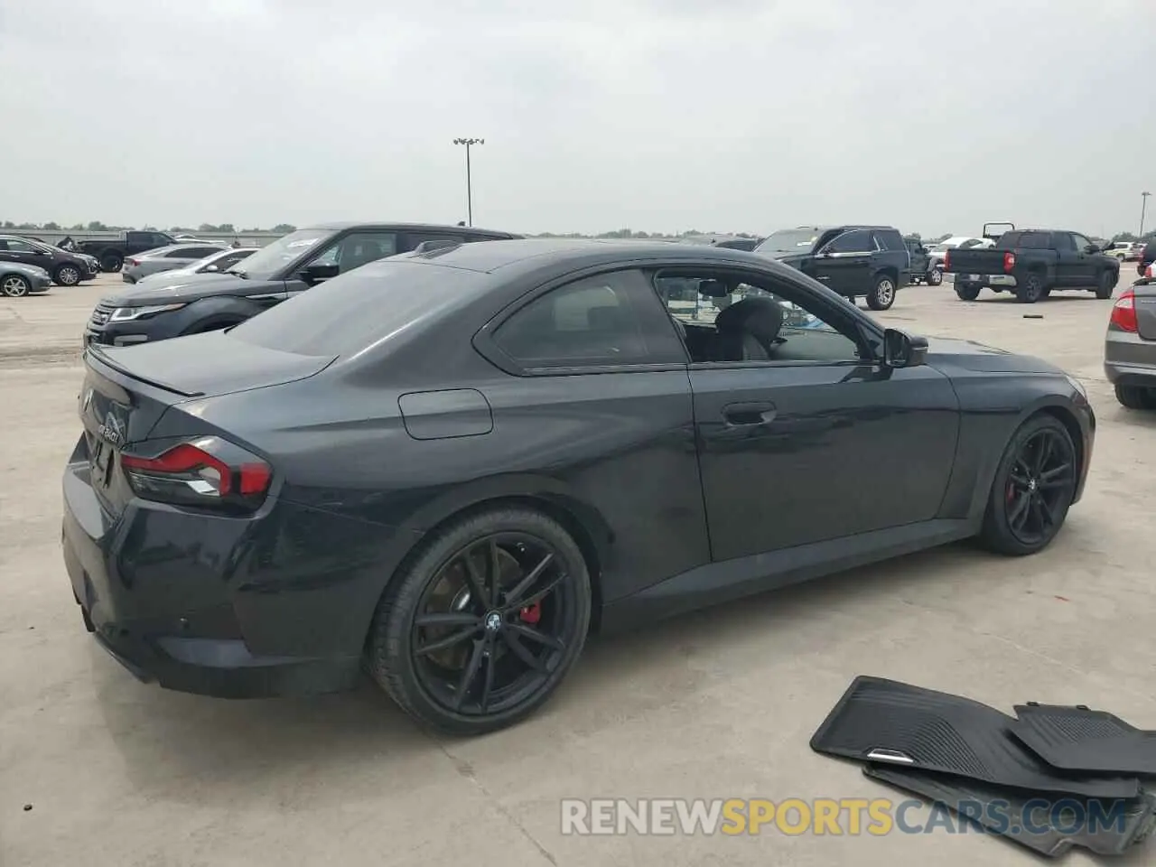 3 Photograph of a damaged car 3MW53CM09R8E09557 BMW M2 2024