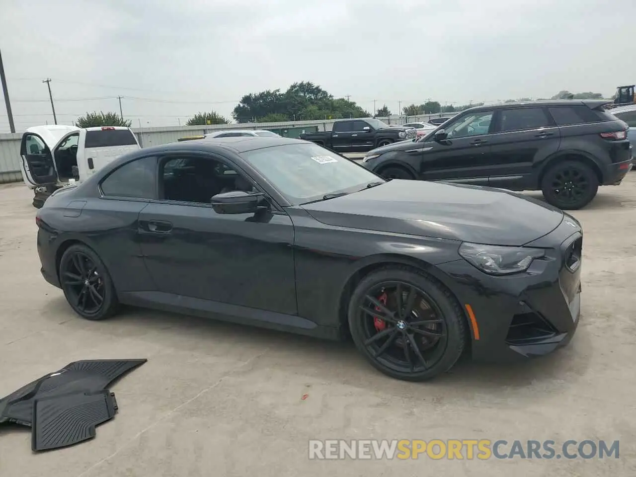 4 Photograph of a damaged car 3MW53CM09R8E09557 BMW M2 2024