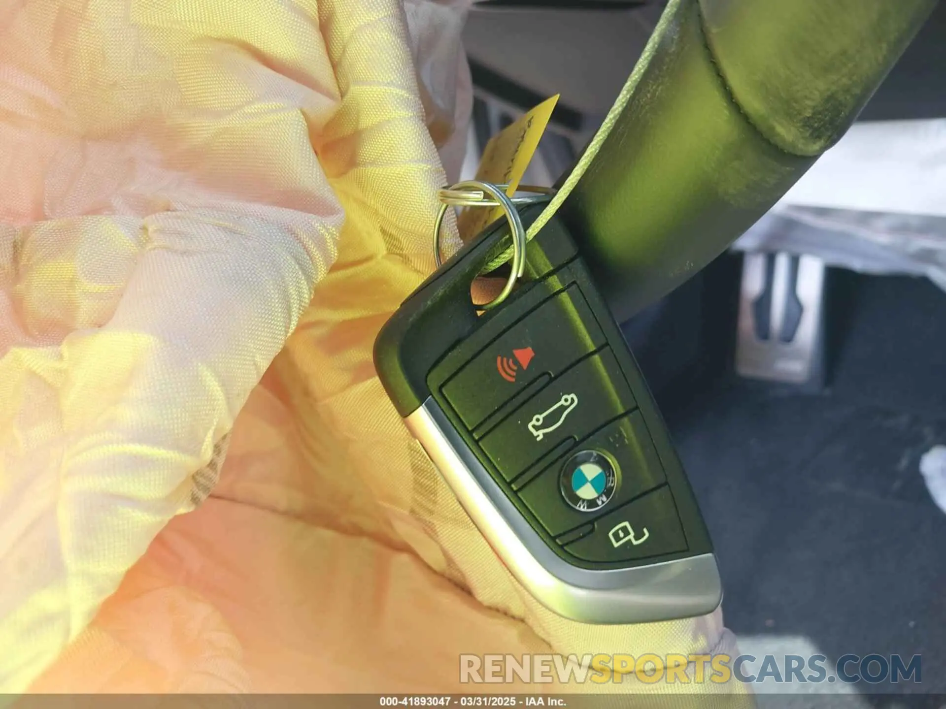 11 Photograph of a damaged car 3MF23DM07S8F12488 BMW M2 2025