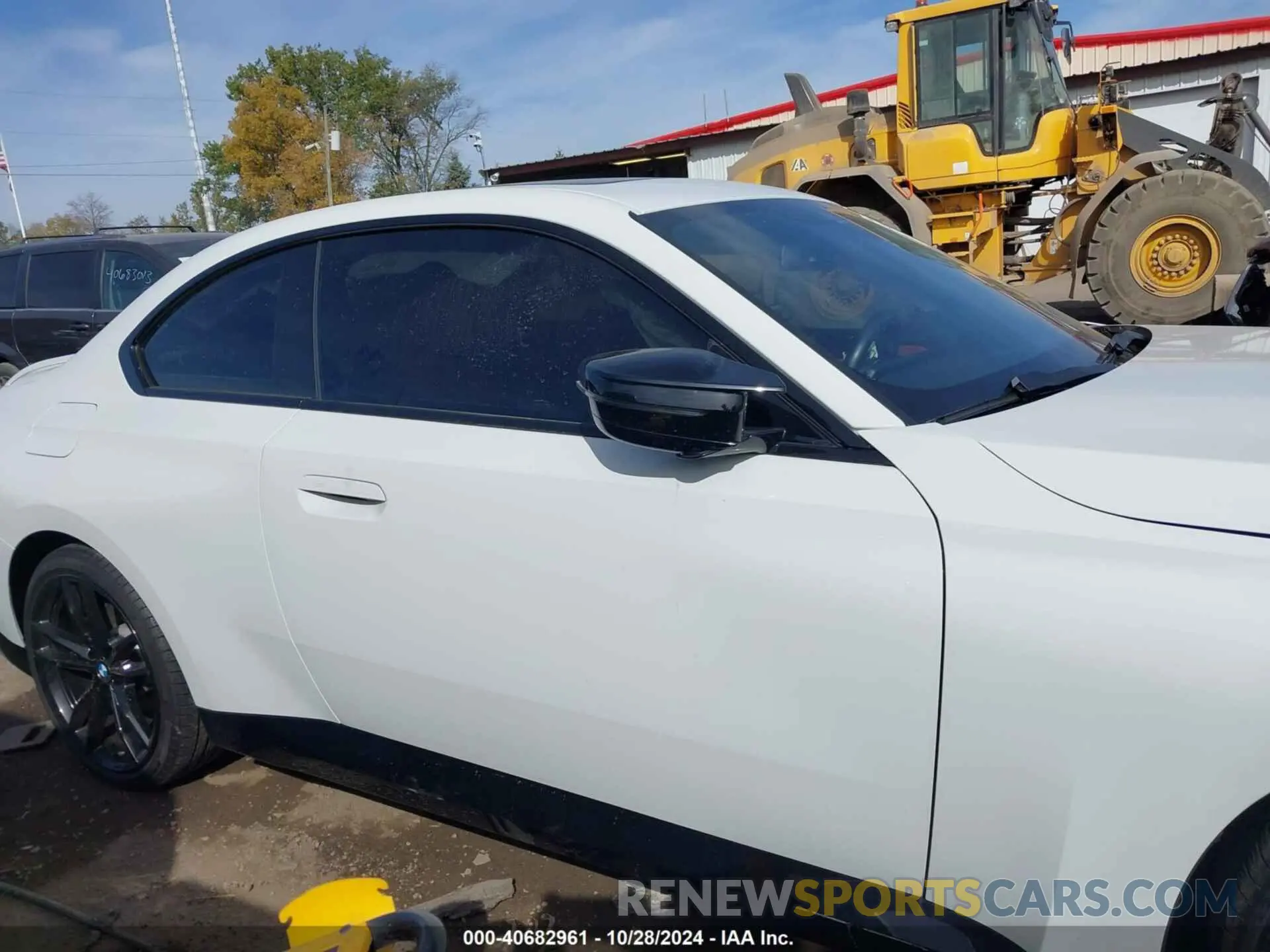 13 Photograph of a damaged car 3MW53CM04N8C36749 BMW M240 2022