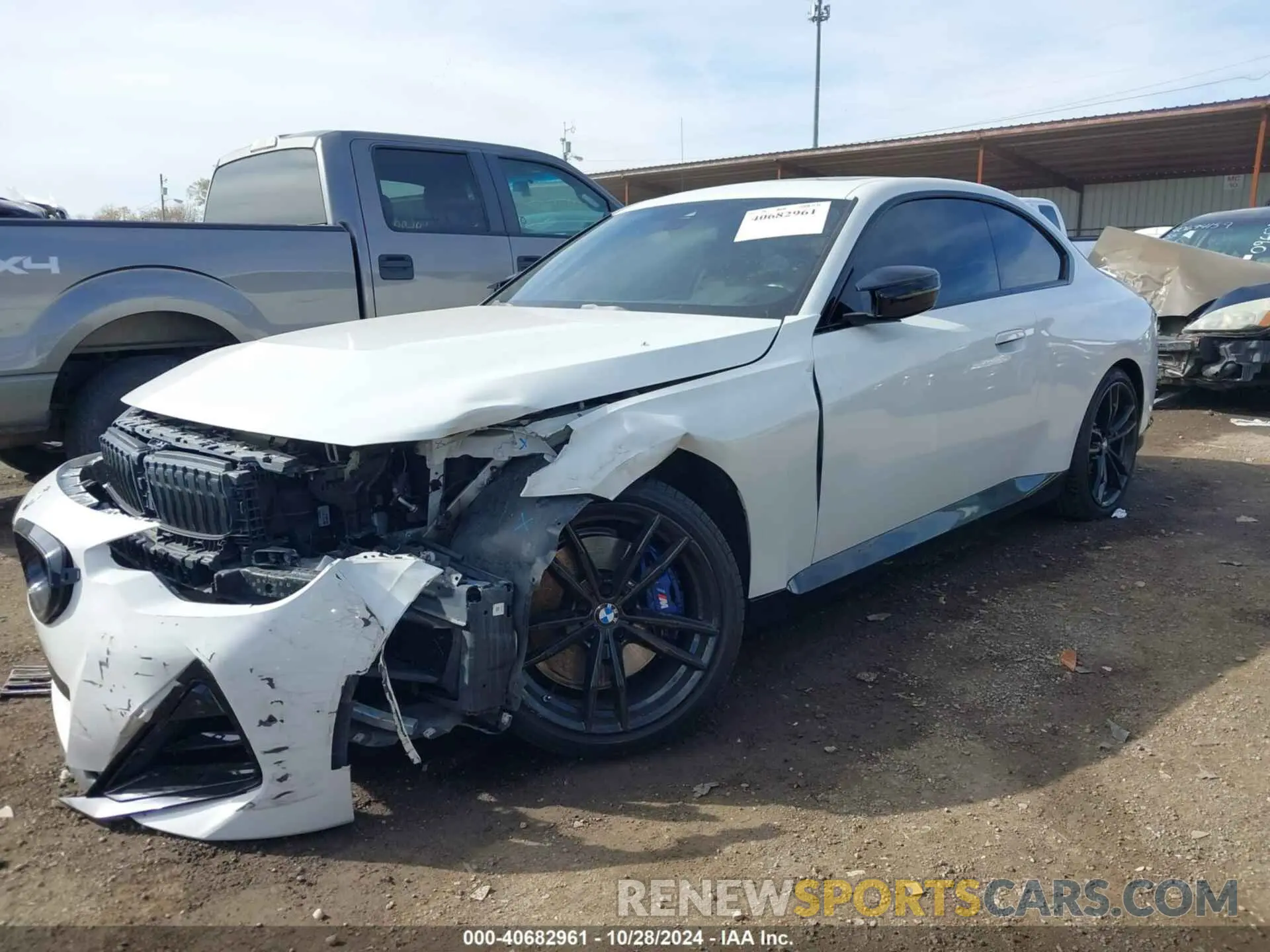 2 Photograph of a damaged car 3MW53CM04N8C36749 BMW M240 2022