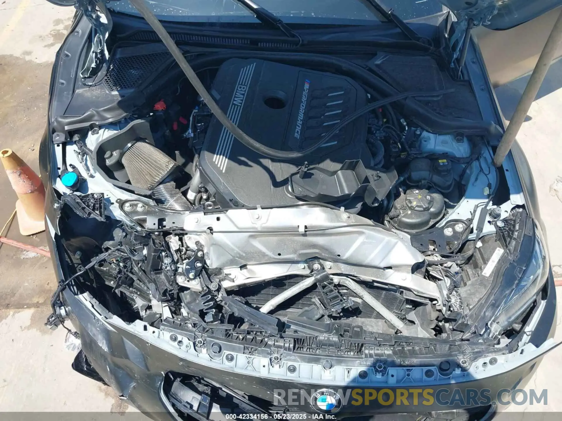 10 Photograph of a damaged car 3MW53CM05N8C49462 BMW M240 2022