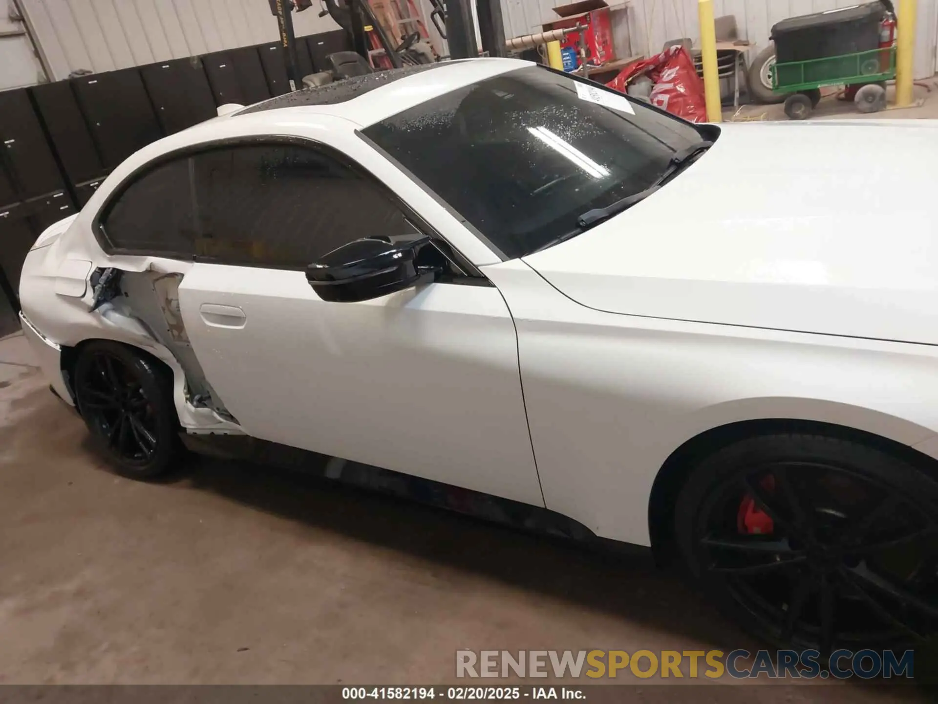 13 Photograph of a damaged car 3MW53CM0XN8C76897 BMW M240 2022