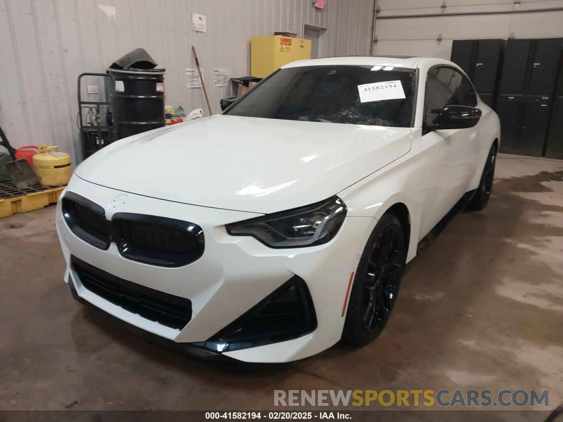 2 Photograph of a damaged car 3MW53CM0XN8C76897 BMW M240 2022