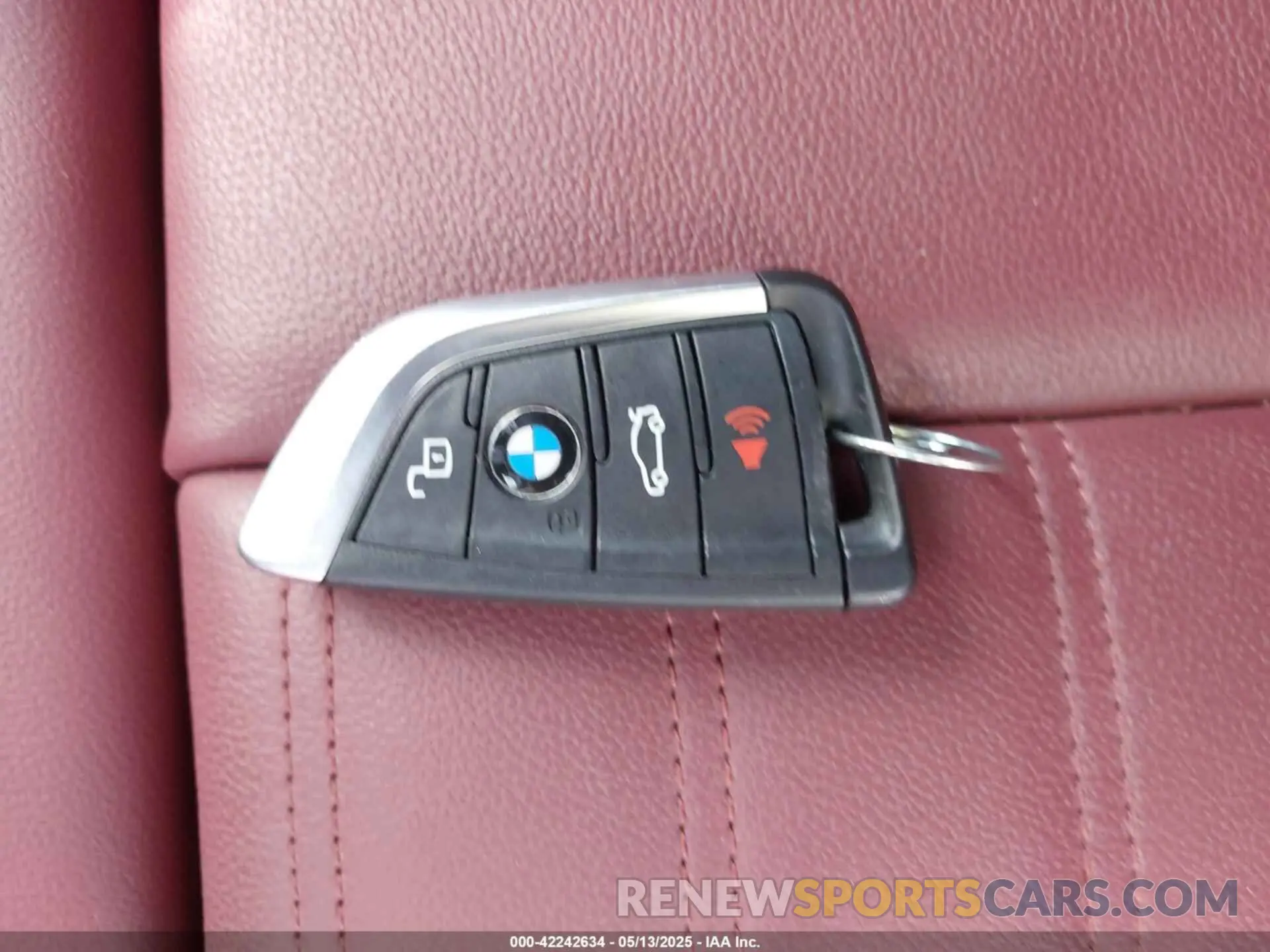 11 Photograph of a damaged car 3MW43CM00P8D74464 BMW M240 2023