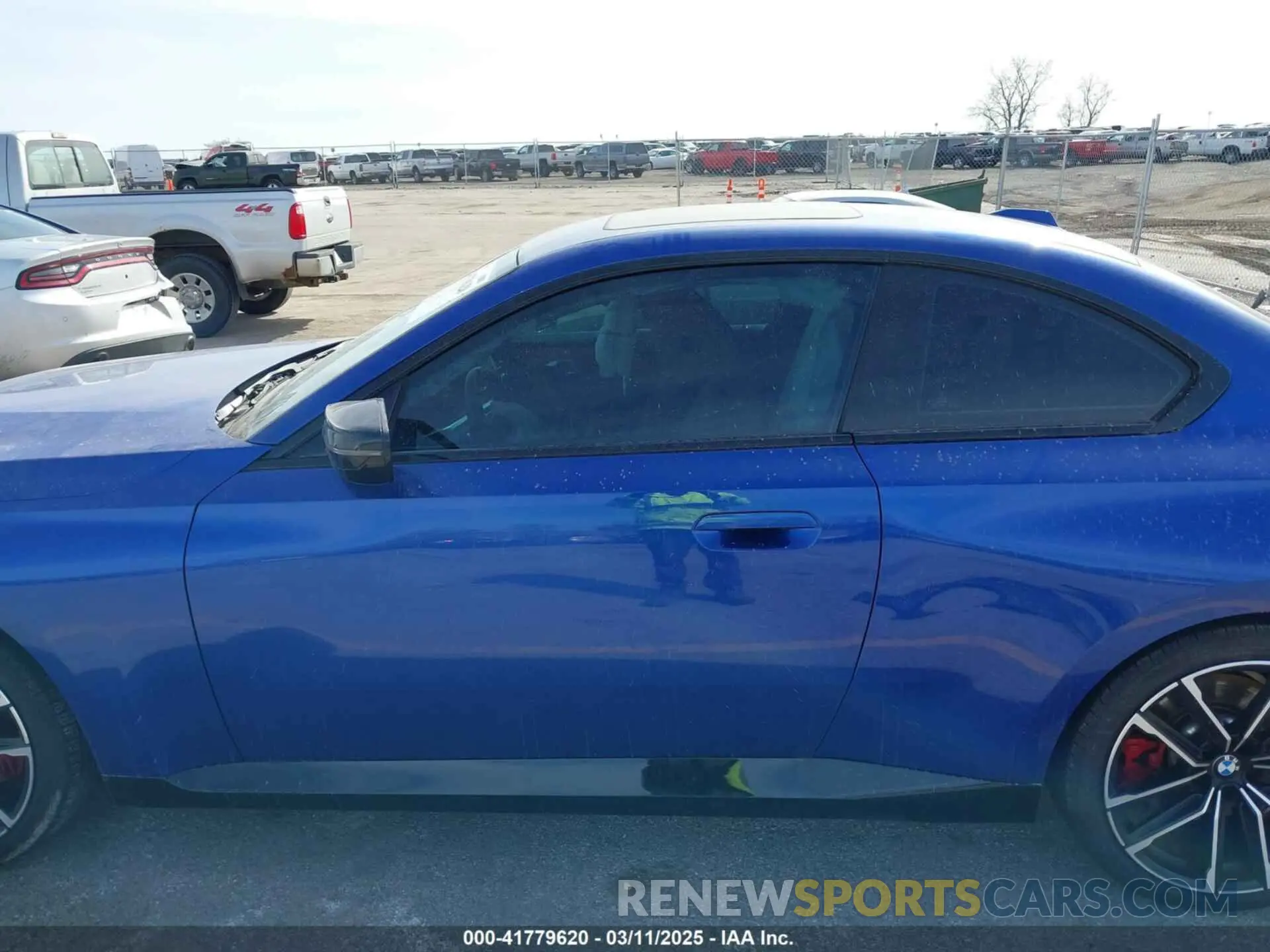 15 Photograph of a damaged car 3MW53CM06R8E49921 BMW M240 2024