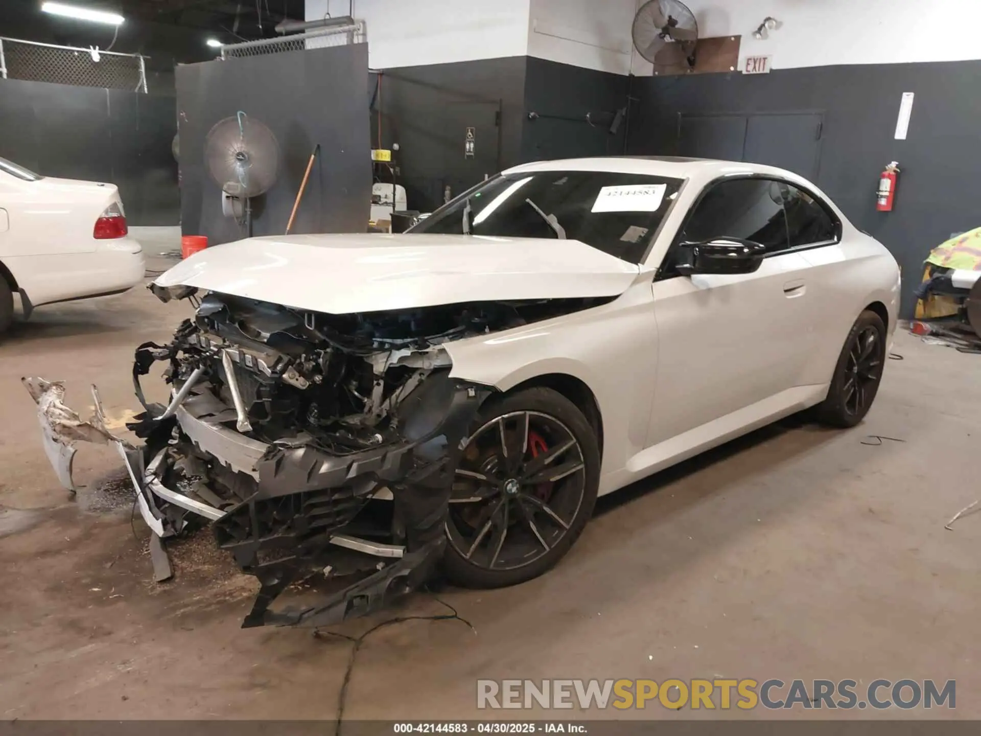 2 Photograph of a damaged car 3MW53CM04S8E92322 BMW M240 2025