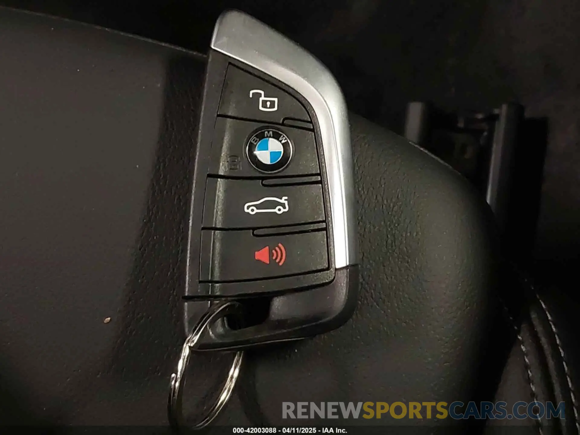 11 Photograph of a damaged car 3MW53CM06S8F07175 BMW M240 2025