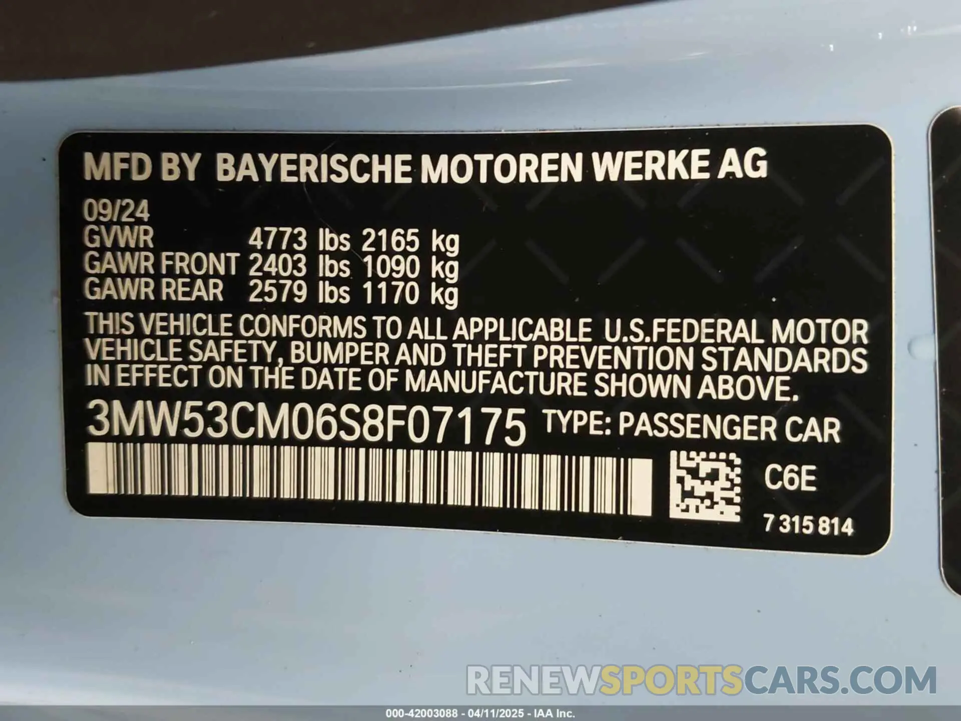9 Photograph of a damaged car 3MW53CM06S8F07175 BMW M240 2025