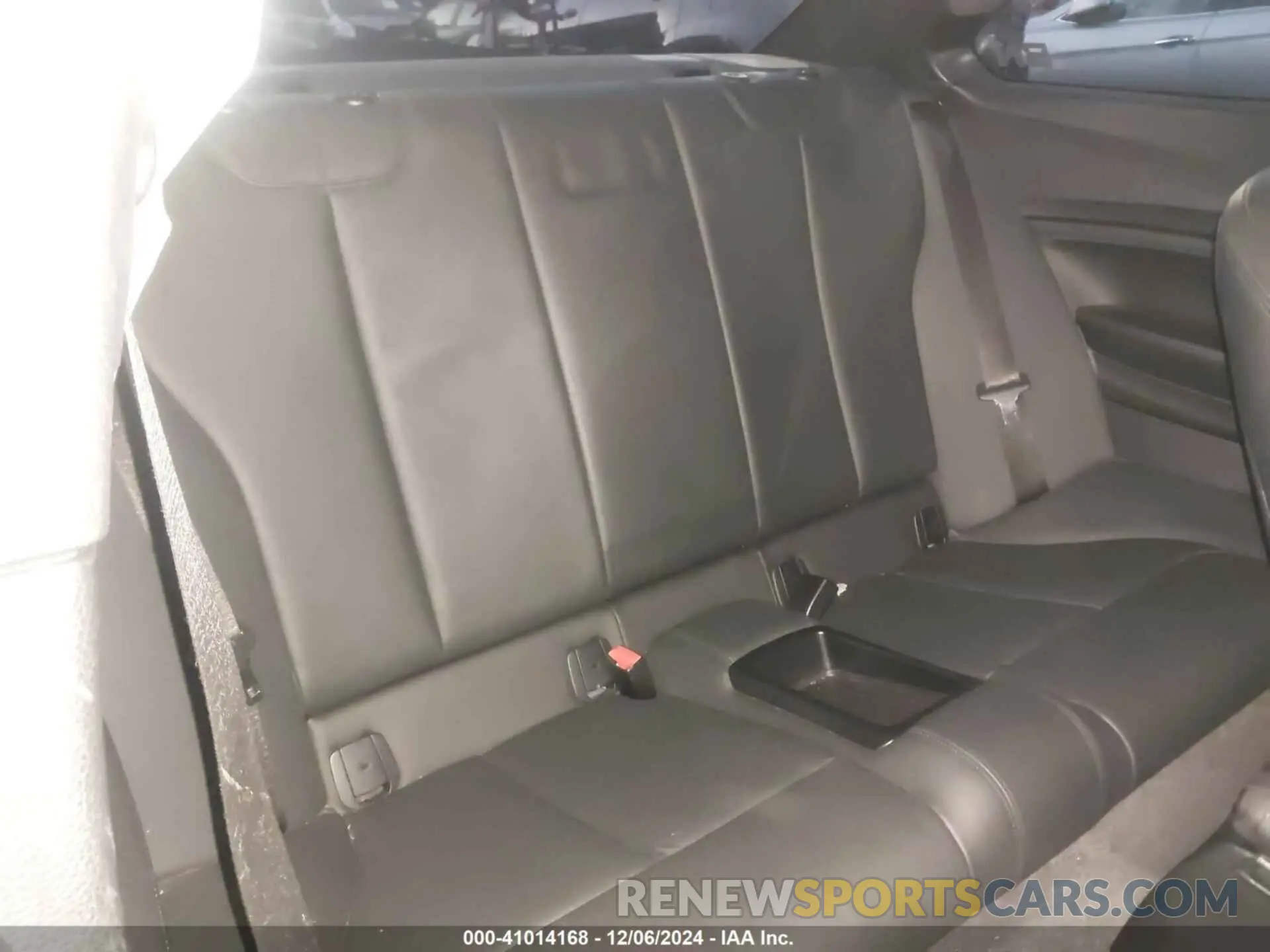 8 Photograph of a damaged car WBA2J7C55KVD61347 BMW M240I 2019