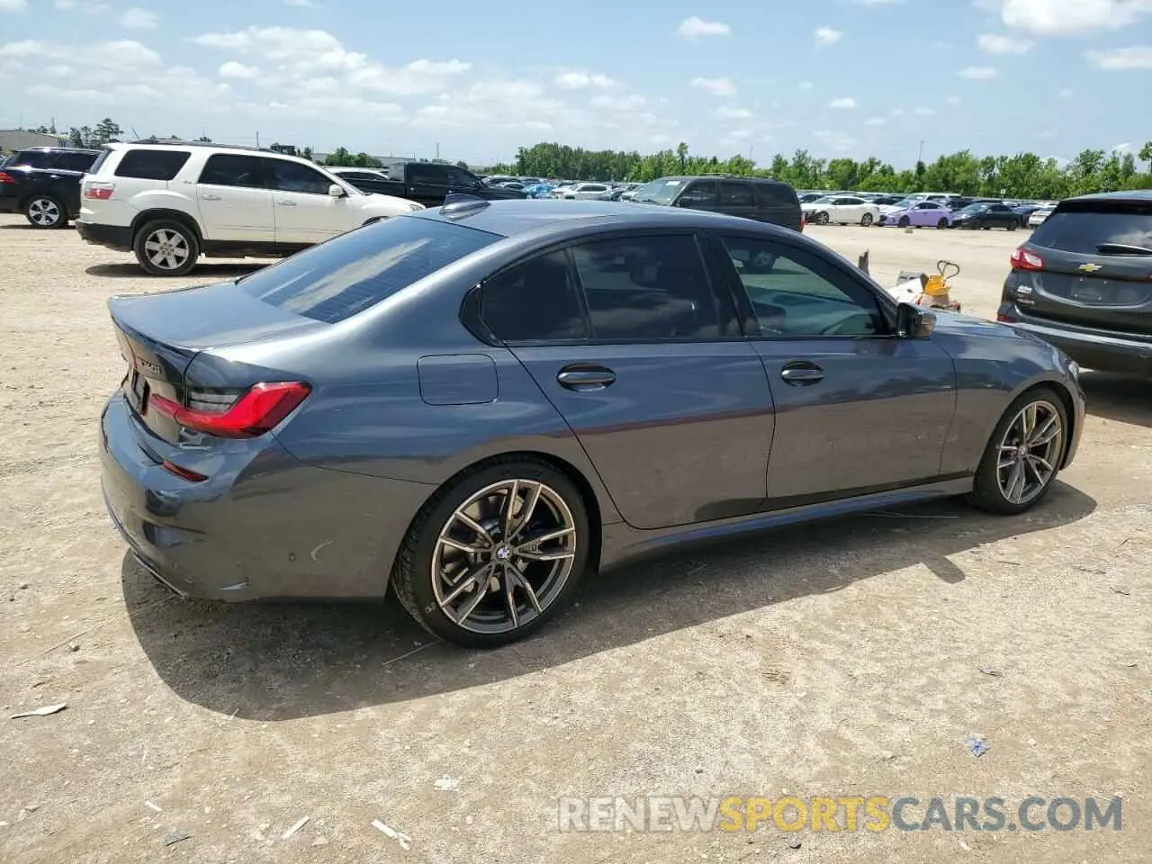 3 Photograph of a damaged car 3MW5U7J03L8B26409 BMW M3 2020
