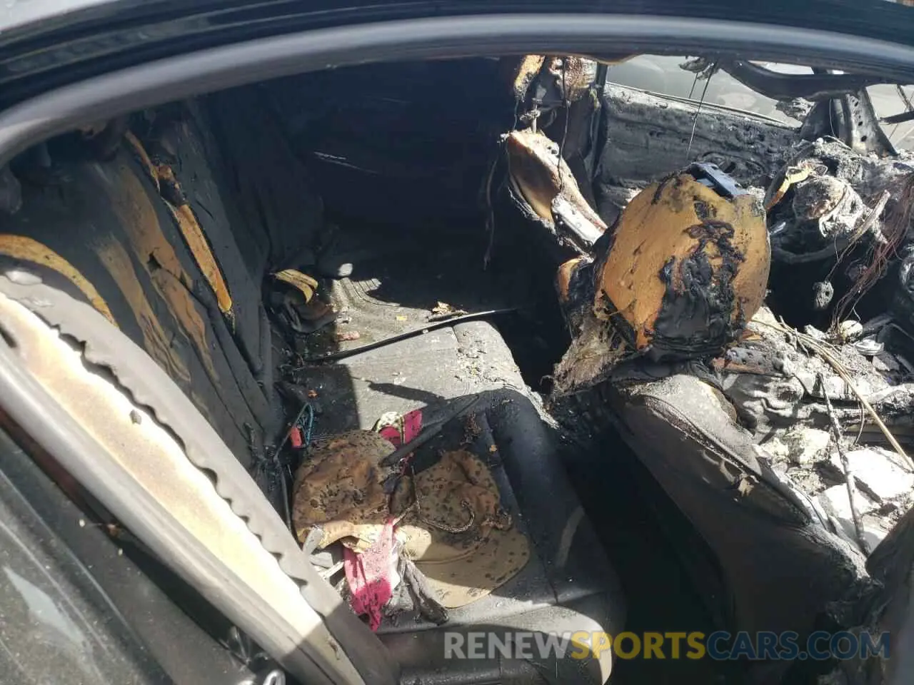 10 Photograph of a damaged car WBA5U7C05LFH07224 BMW M3 2020