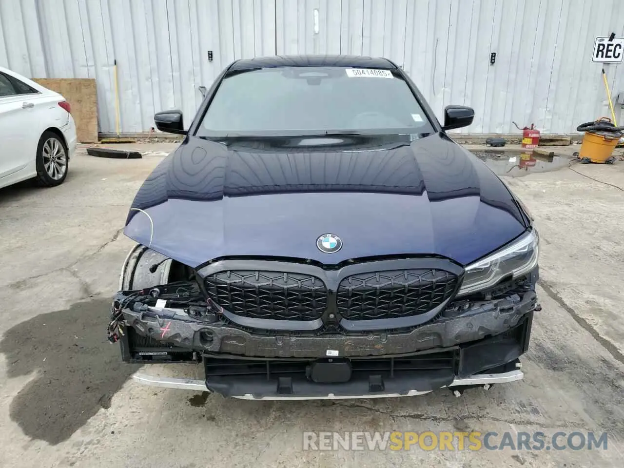 5 Photograph of a damaged car WBA5U9C00LAF54518 BMW M3 2020