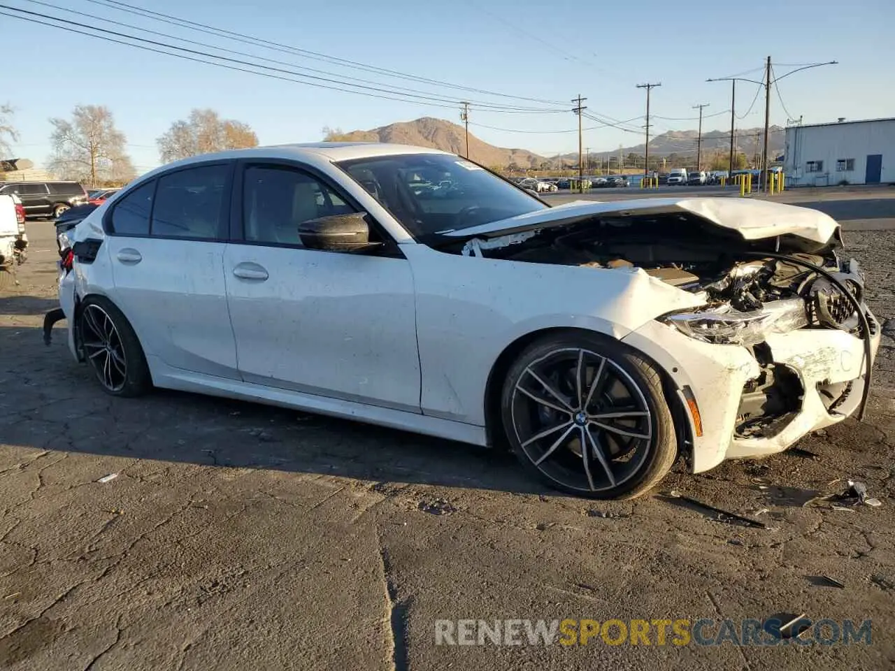 4 Photograph of a damaged car 3MW5U7J05M8B93885 BMW M3 2021