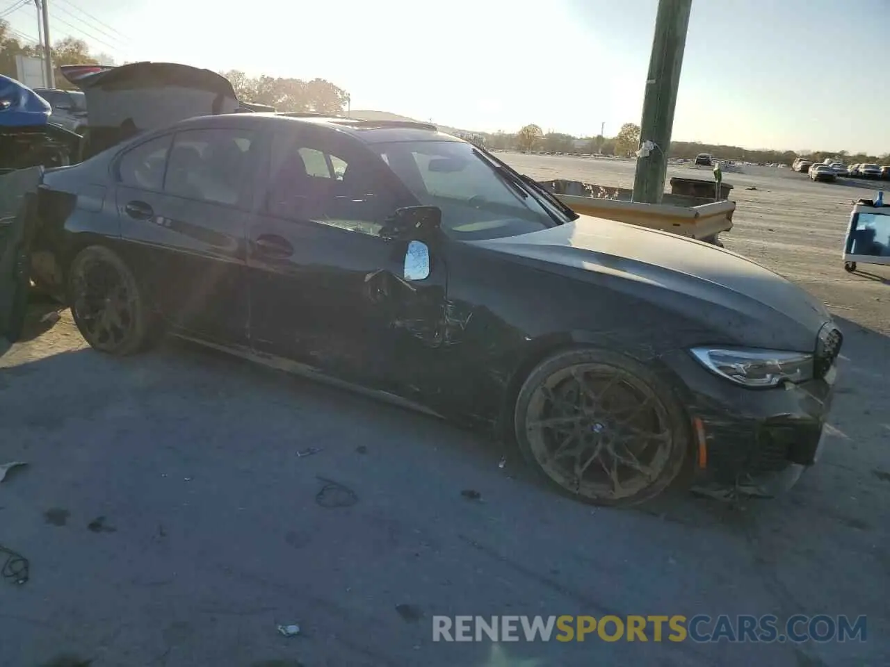 4 Photograph of a damaged car 3MW5U7J07M8B56711 BMW M3 2021