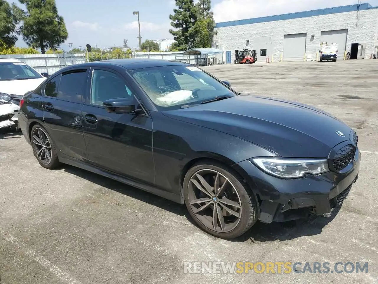 4 Photograph of a damaged car 3MW5U7J08M8B65398 BMW M3 2021