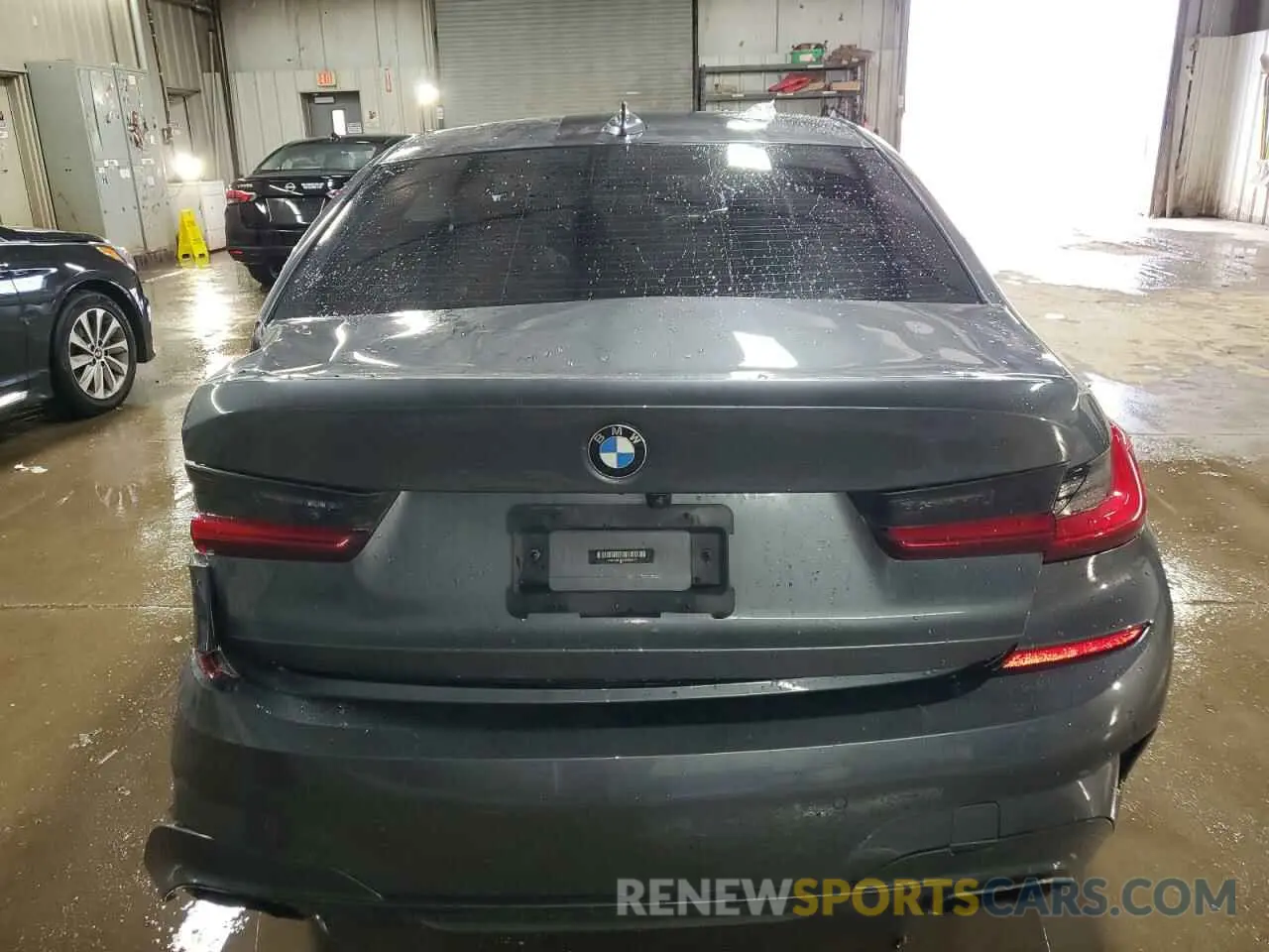 6 Photograph of a damaged car 3MW5U9J04M8B94473 BMW M3 2021