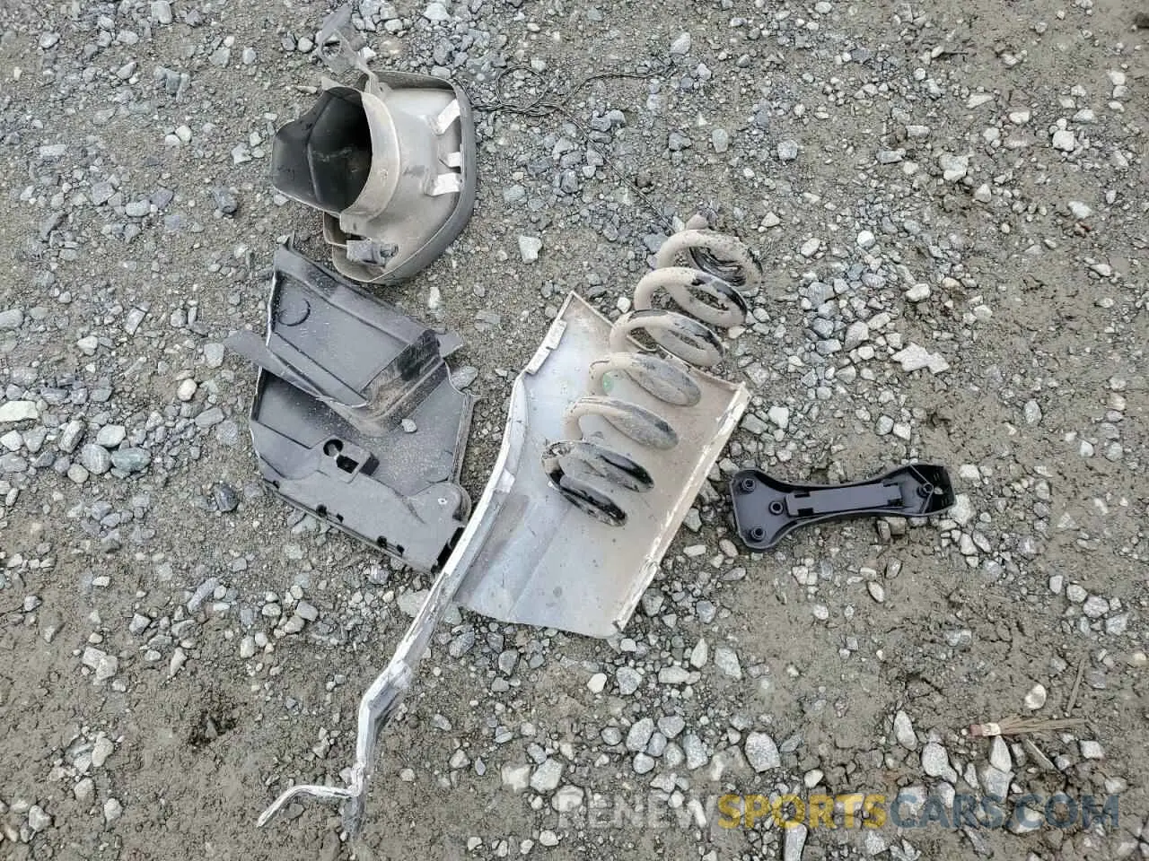 12 Photograph of a damaged car 3MW5U9J05M8B49011 BMW M3 2021