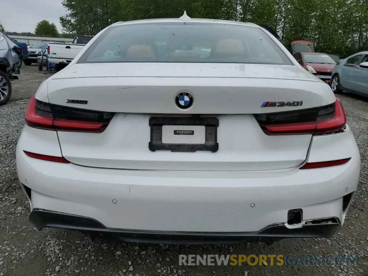 6 Photograph of a damaged car 3MW5U9J05M8B49011 BMW M3 2021