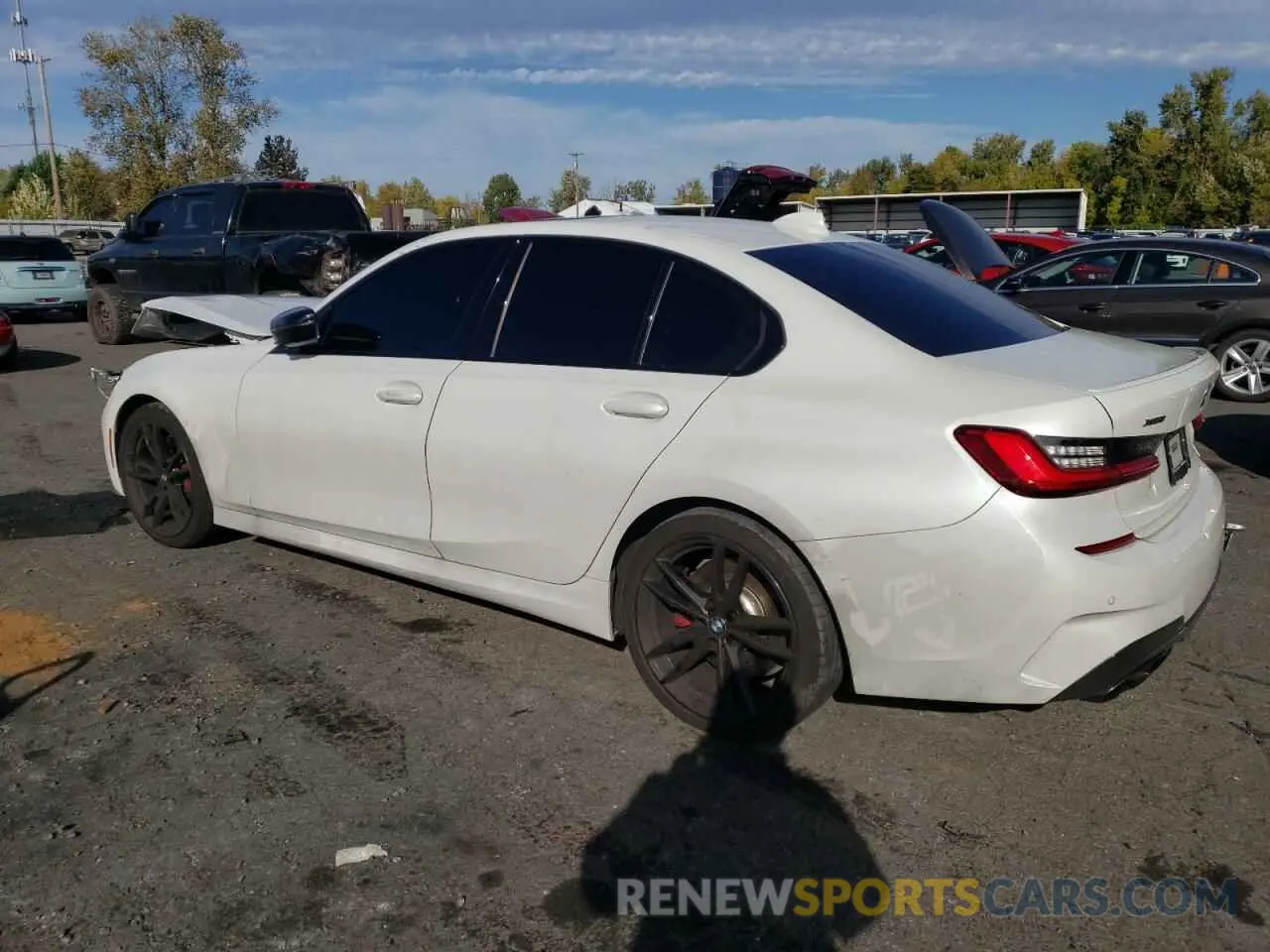 2 Photograph of a damaged car 3MW5U9J06M8B98329 BMW M3 2021