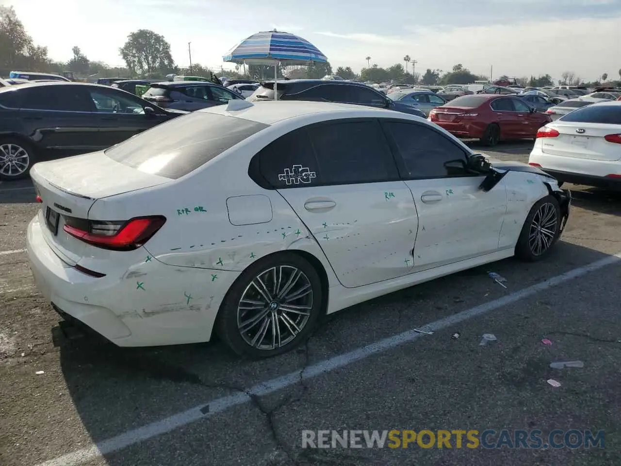 3 Photograph of a damaged car 3MW5U9J07M8B57210 BMW M3 2021