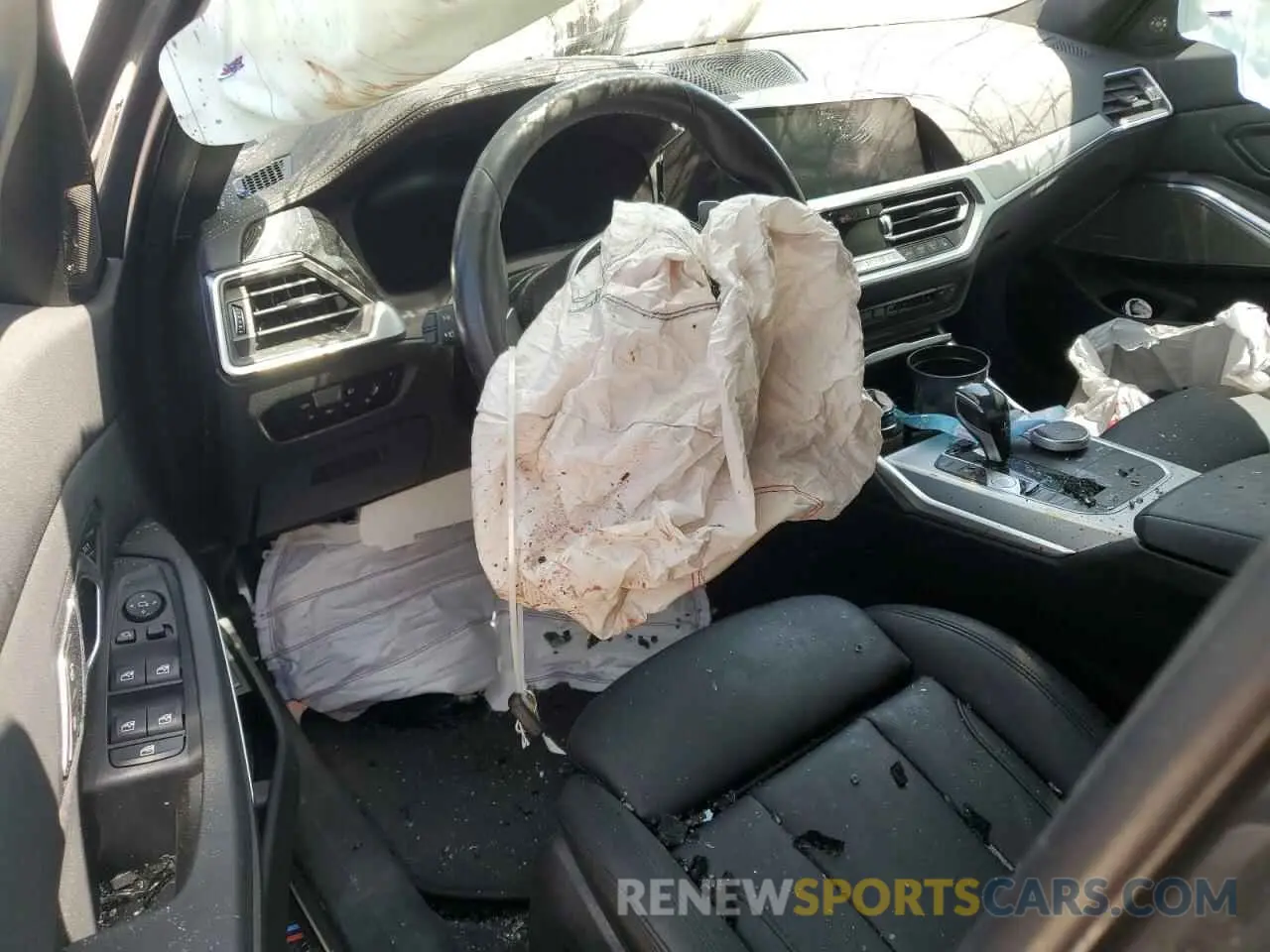 8 Photograph of a damaged car WBA5U7C09MFL27298 BMW M3 2021