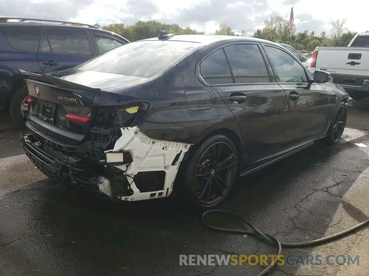 3 Photograph of a damaged car WBA5U9C08MFL12190 BMW M3 2021