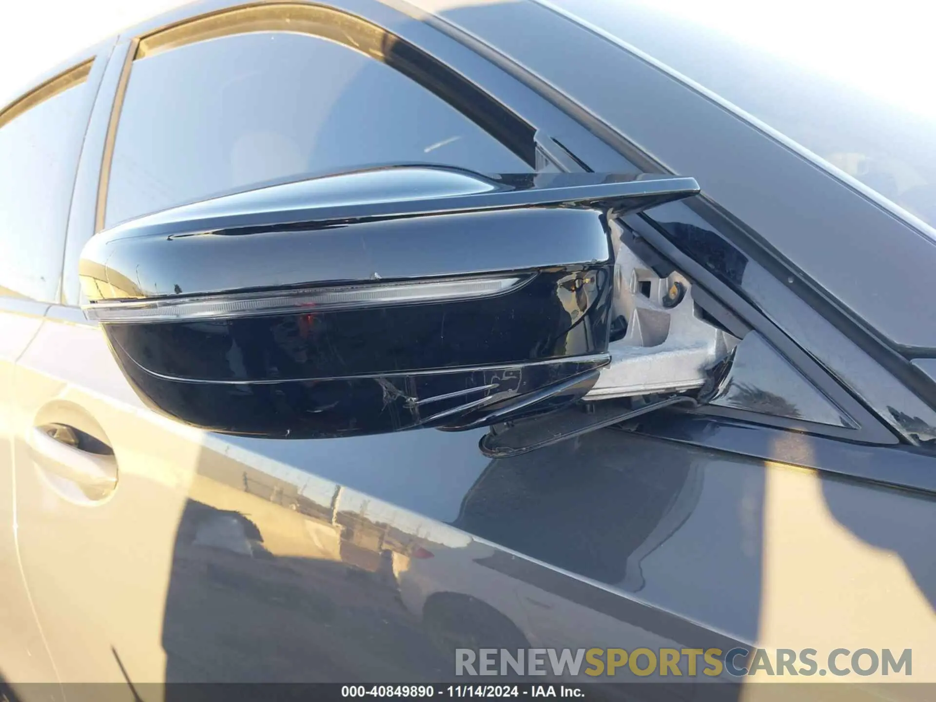 18 Photograph of a damaged car WBS33AY09MFK83914 BMW M3 2021