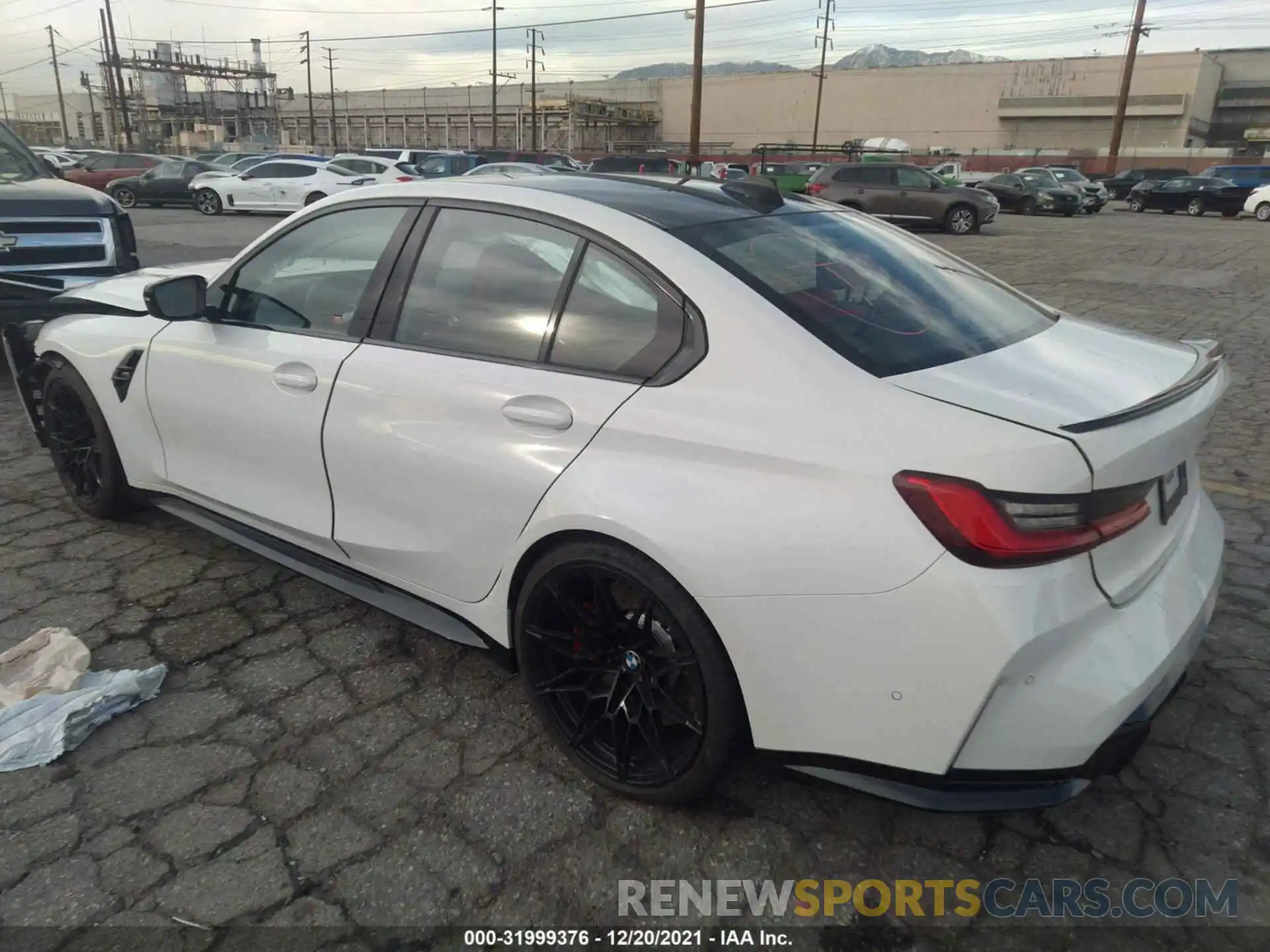 3 Photograph of a damaged car WBS53AY00MFL27064 BMW M3 2021