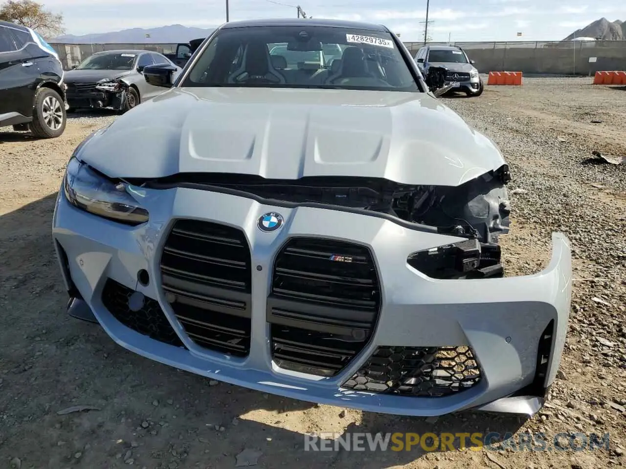 5 Photograph of a damaged car WBS53AY03MFL42464 BMW M3 2021