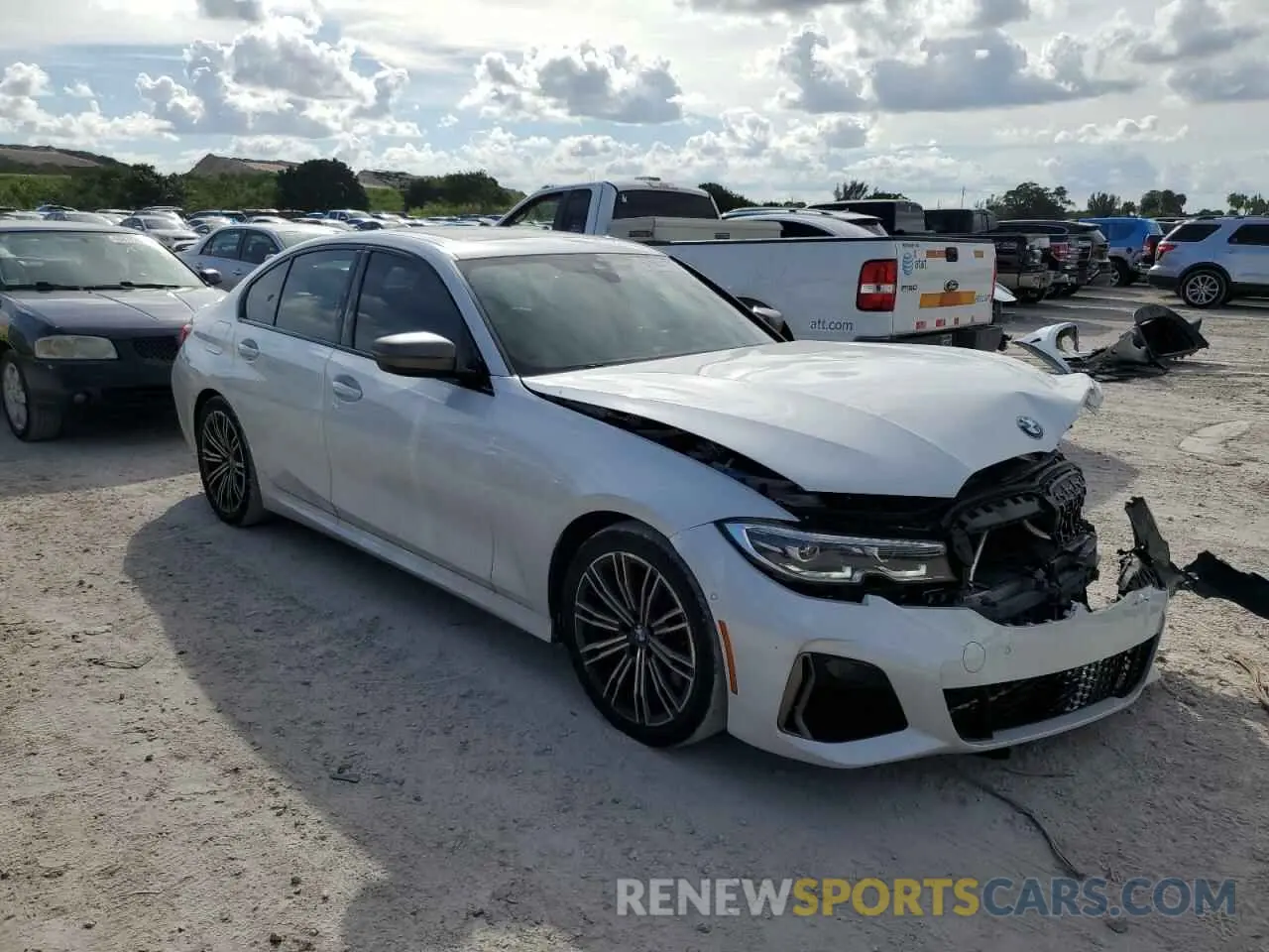 4 Photograph of a damaged car 3MW5U7J02N8C32773 BMW M3 2022