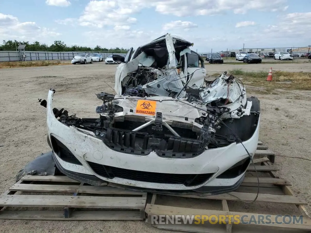 5 Photograph of a damaged car 3MW5U7J03N8C34225 BMW M3 2022