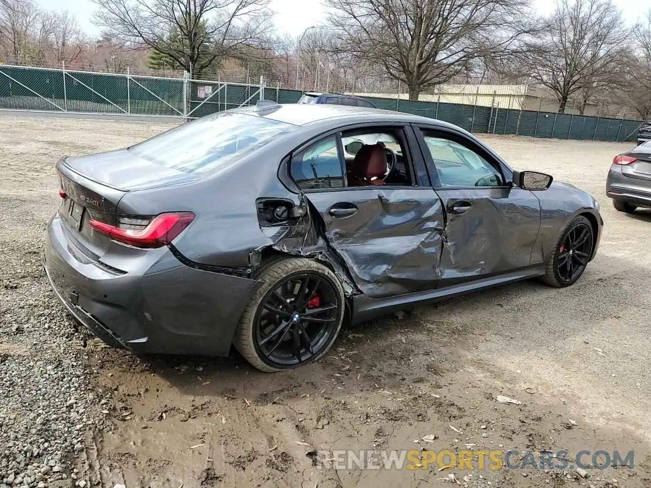3 Photograph of a damaged car 3MW5U9J06N8C67957 BMW M3 2022