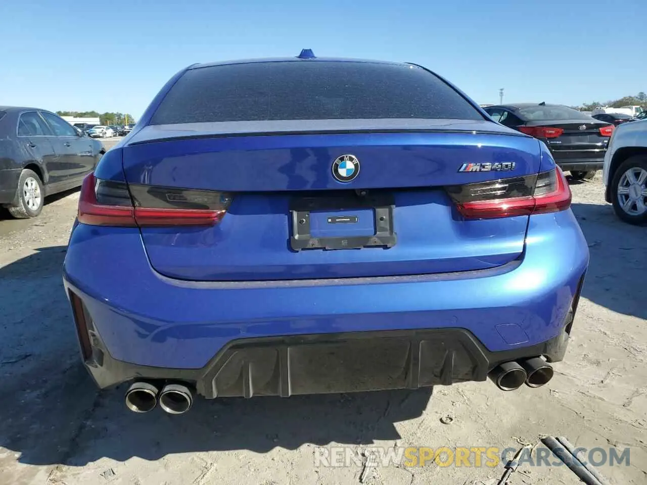 6 Photograph of a damaged car 3MW49FS04P8D34326 BMW M3 2023