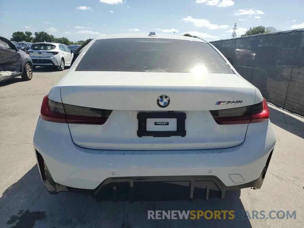 6 Photograph of a damaged car 3MW49FS06P8D13770 BMW M3 2023