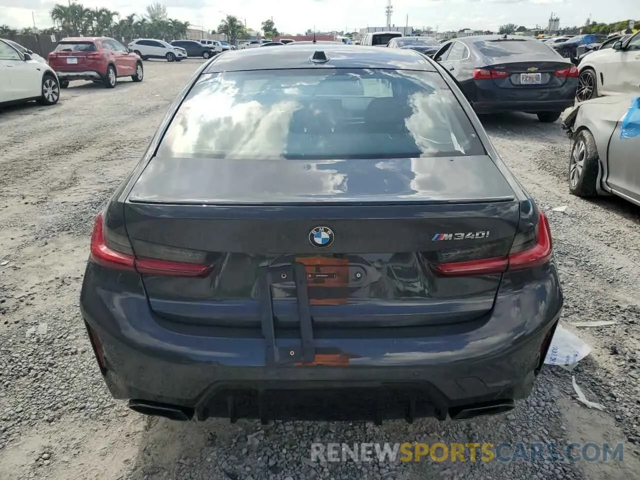 6 Photograph of a damaged car 3MW49FS08R8E86211 BMW M3 2024