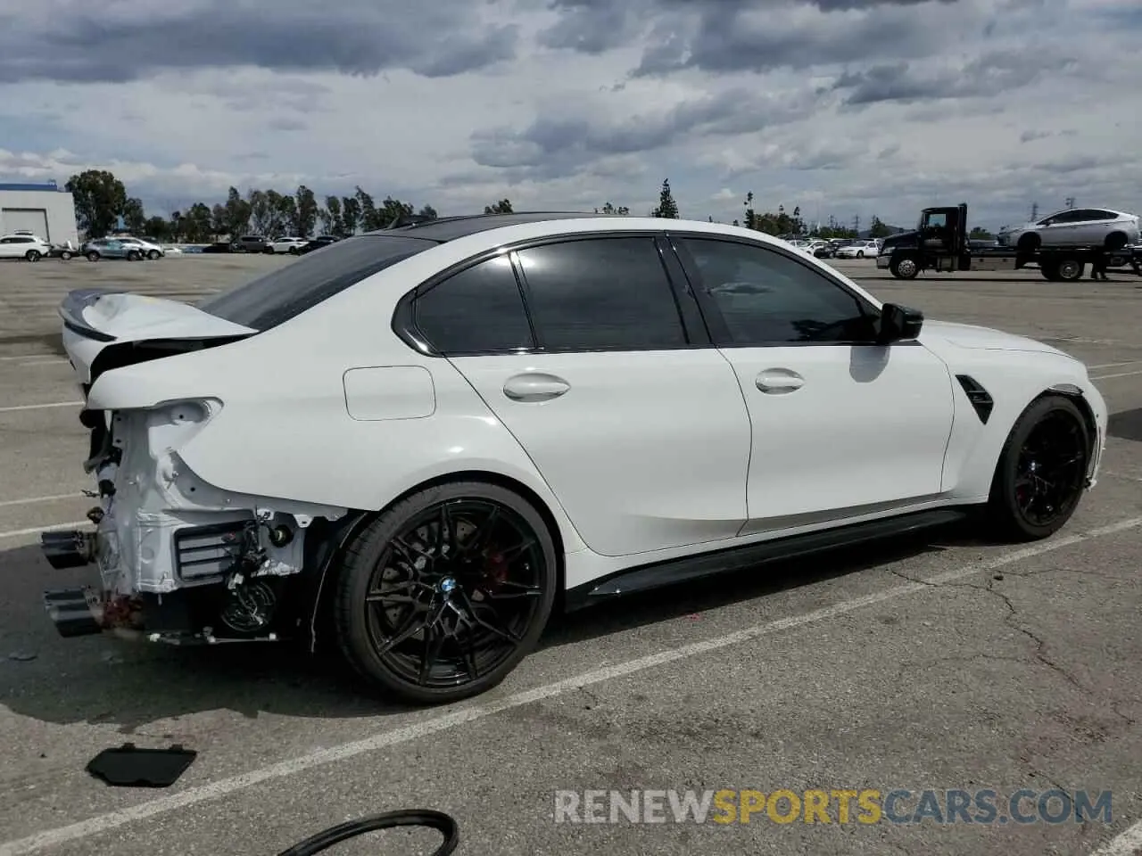 3 Photograph of a damaged car WBS23HJ03SFU06148 BMW M3 2025