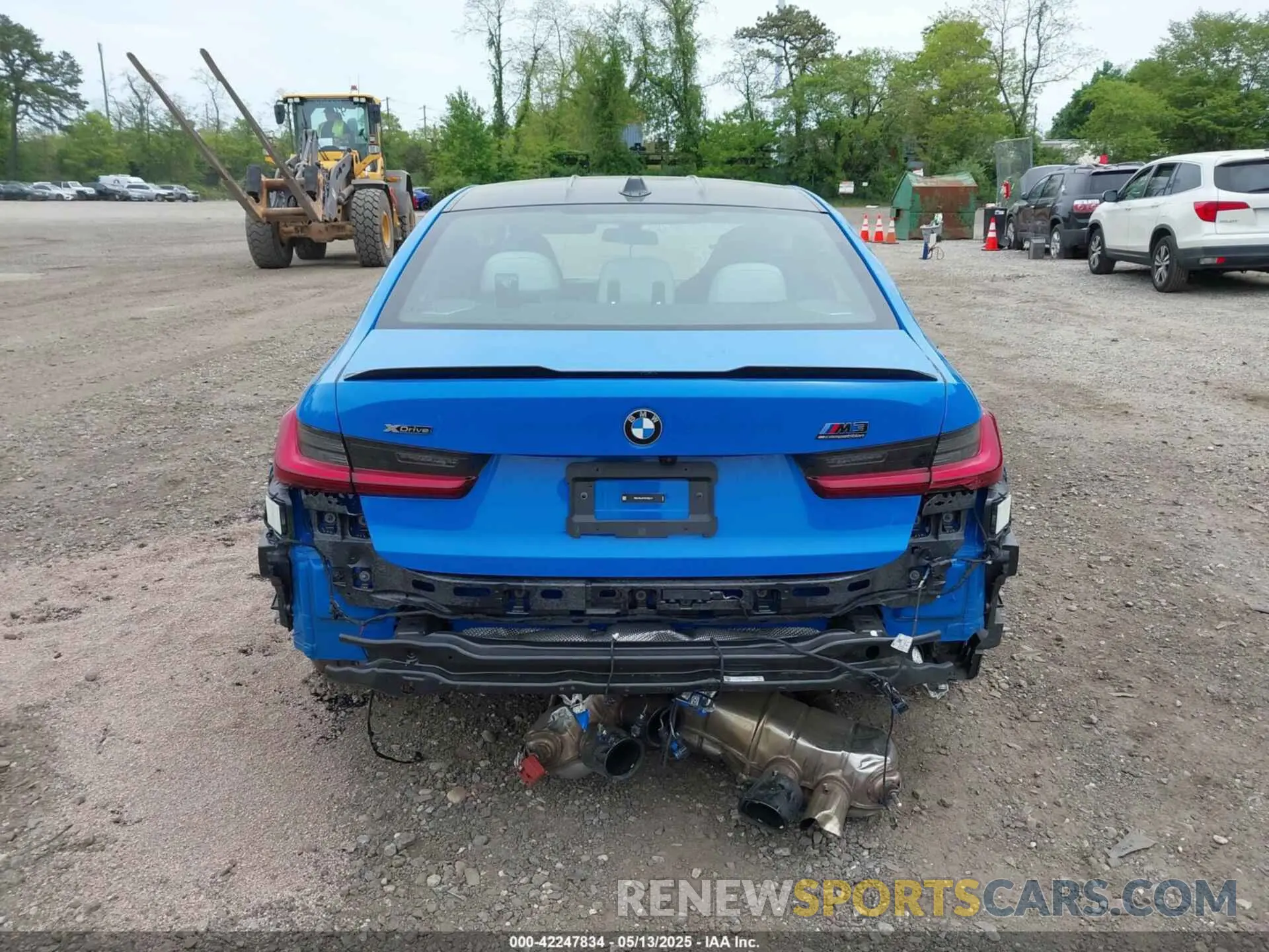 17 Photograph of a damaged car WBS33HJ01SFU28279 BMW M3 2025