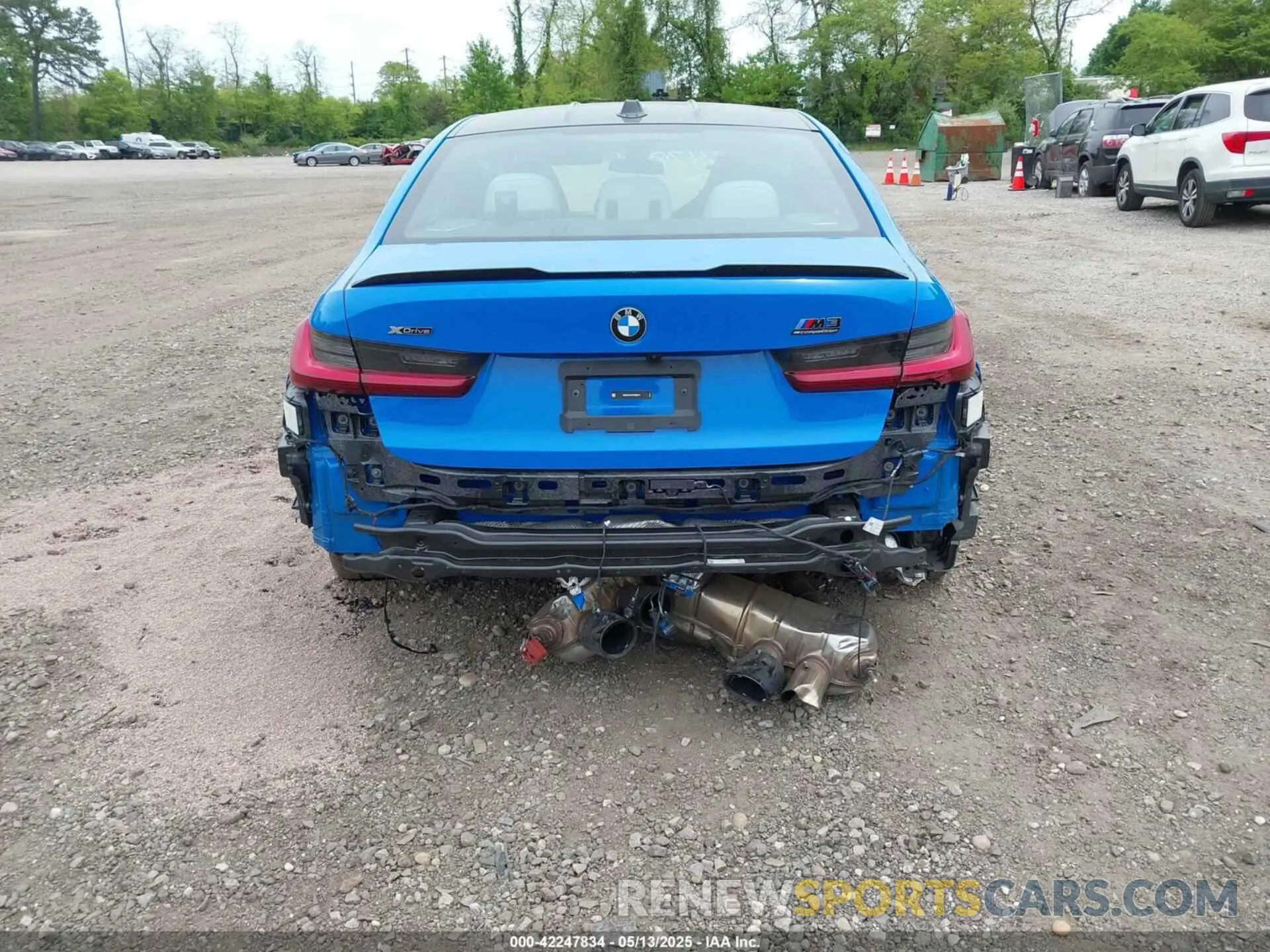 22 Photograph of a damaged car WBS33HJ01SFU28279 BMW M3 2025