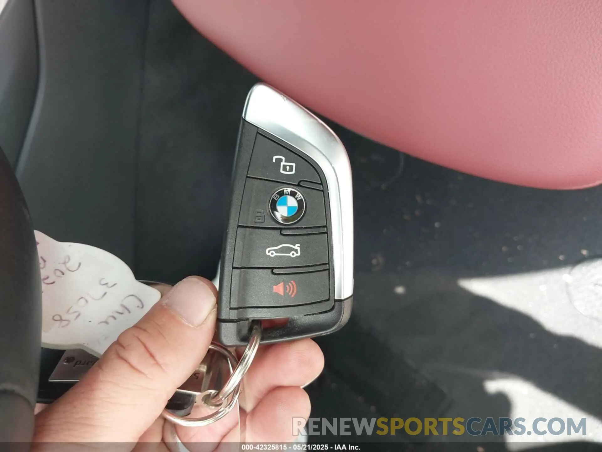 11 Photograph of a damaged car 3MW49FF04R8E25559 BMW M340I 2024