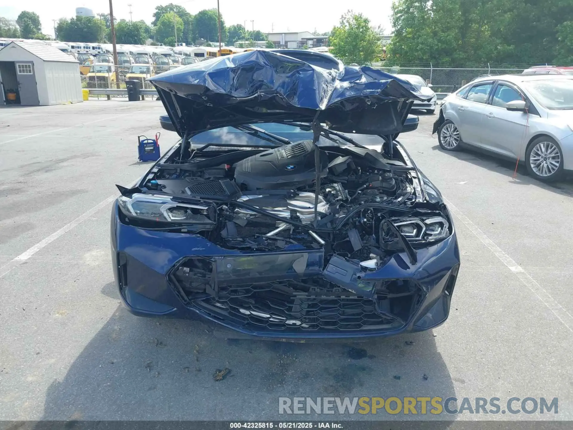 12 Photograph of a damaged car 3MW49FF04R8E25559 BMW M340I 2024