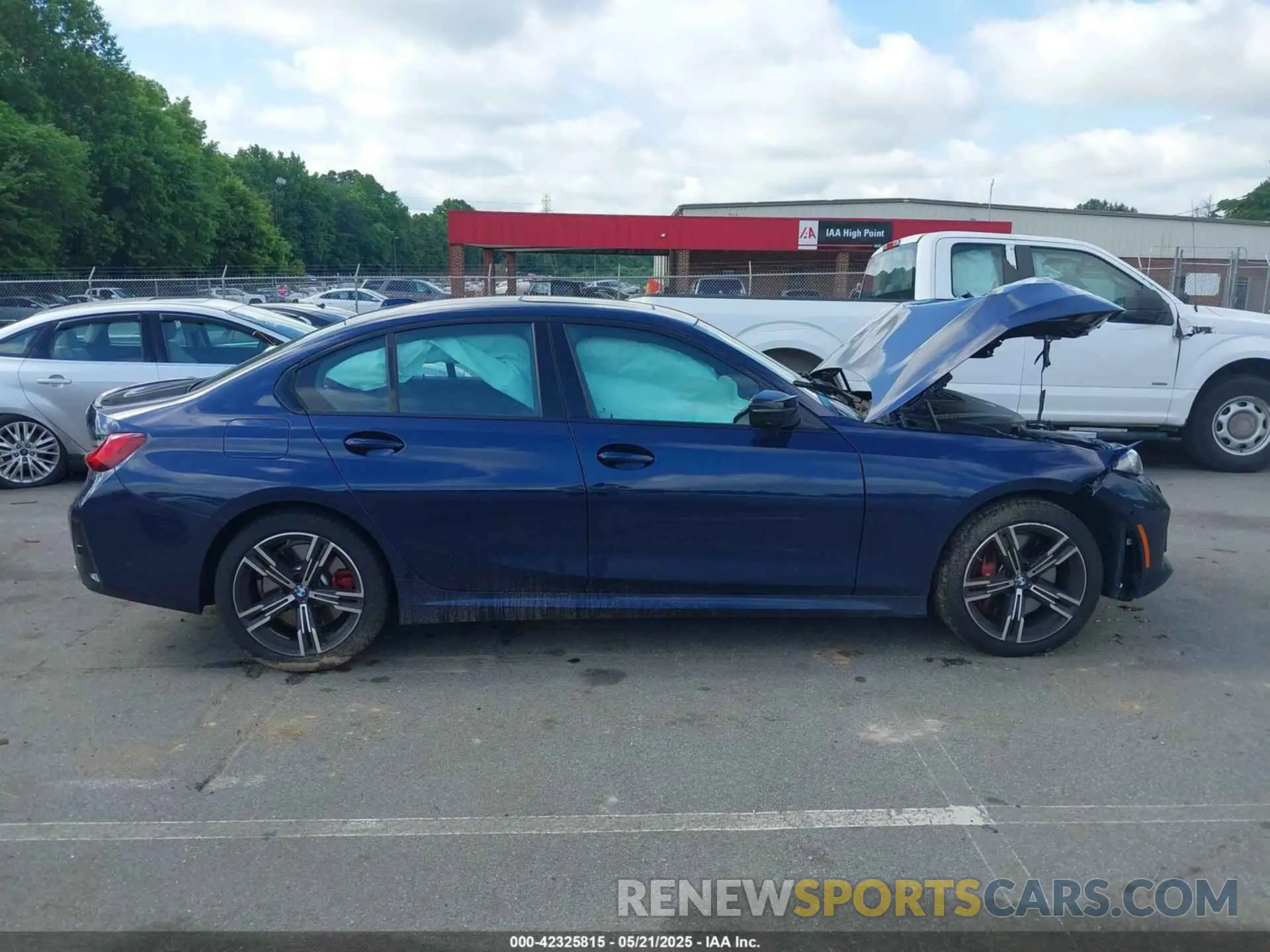 13 Photograph of a damaged car 3MW49FF04R8E25559 BMW M340I 2024
