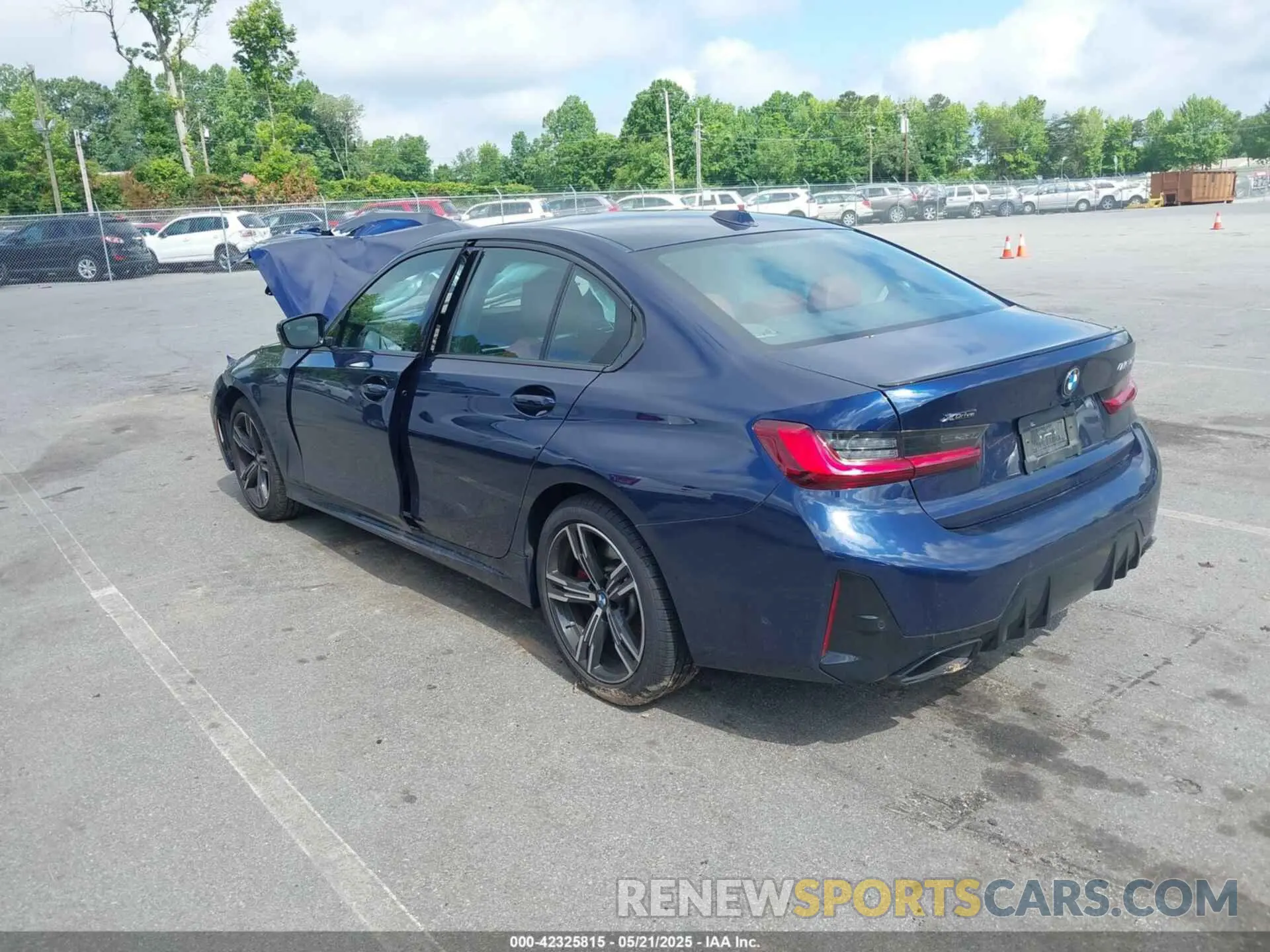 3 Photograph of a damaged car 3MW49FF04R8E25559 BMW M340I 2024