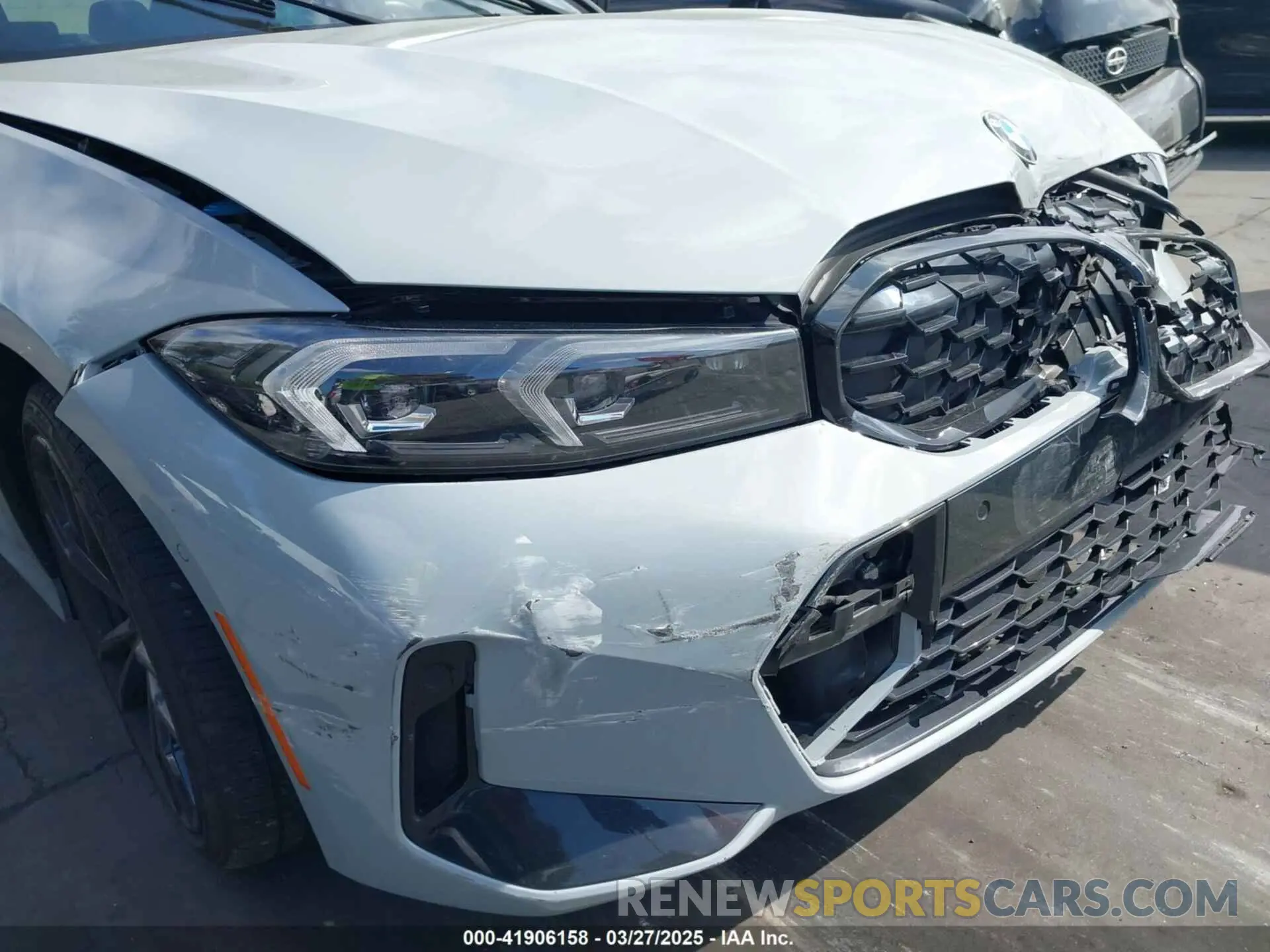 17 Photograph of a damaged car 3MW49FF05R8E04705 BMW M340I 2024