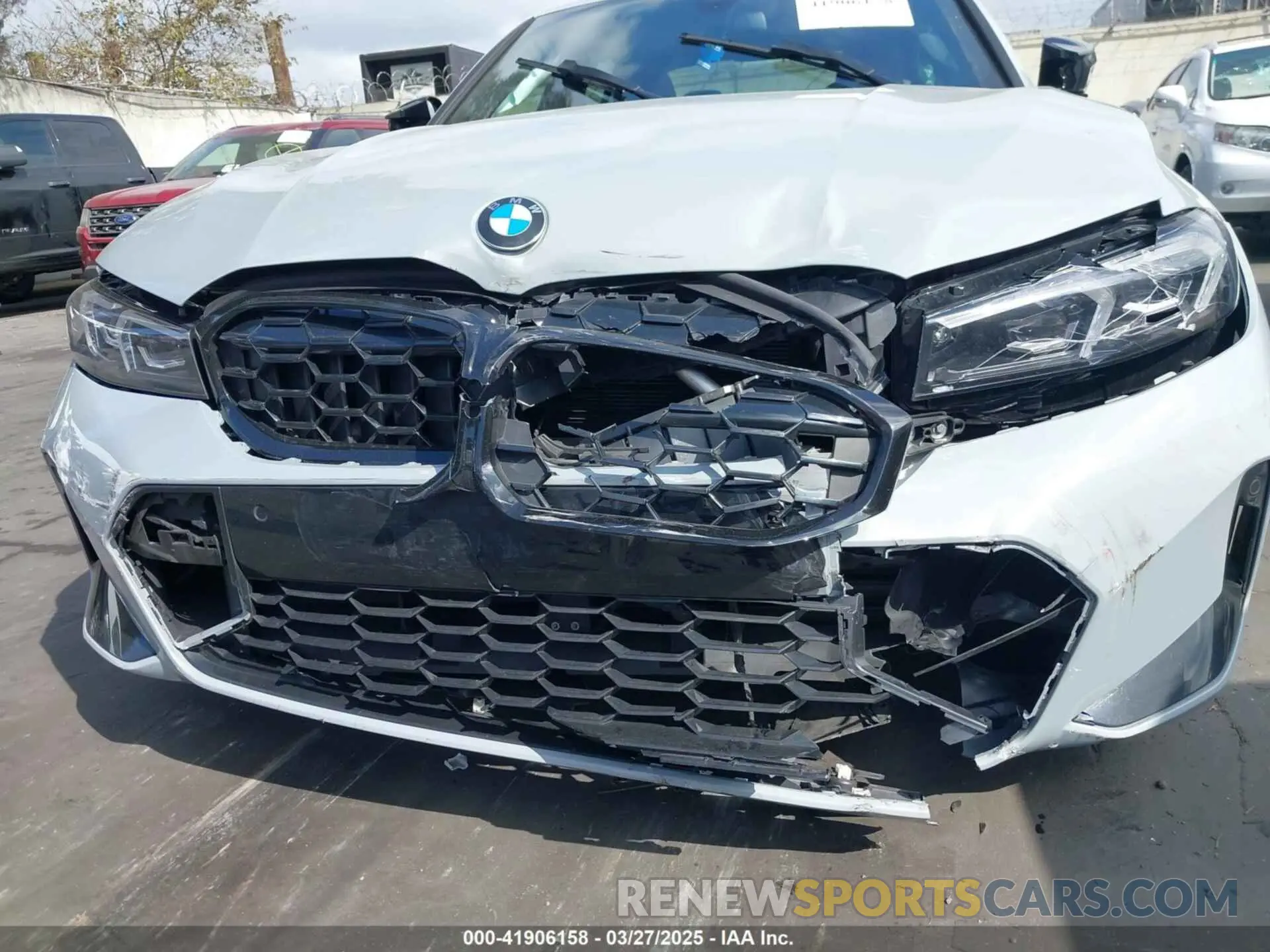 19 Photograph of a damaged car 3MW49FF05R8E04705 BMW M340I 2024
