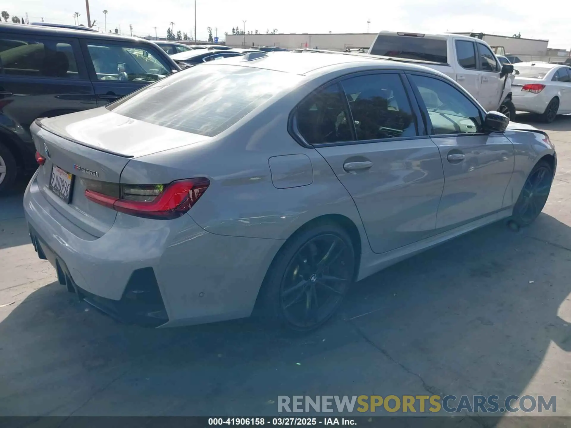 4 Photograph of a damaged car 3MW49FF05R8E04705 BMW M340I 2024