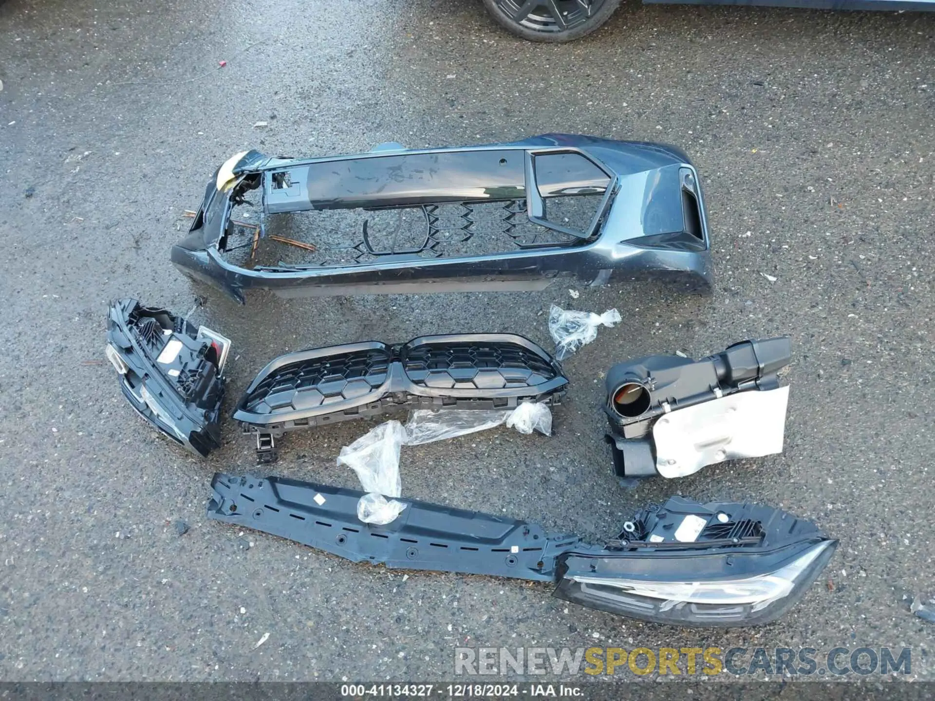 12 Photograph of a damaged car 3MW69FT05S8F10476 BMW M340I 2024